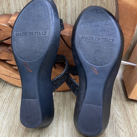 ITALIAN SHOEMAKERS Studded Sandals - 8 - Picture 7 of 8